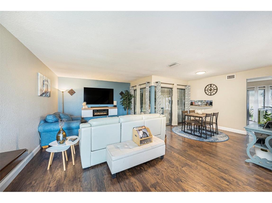 4805 Grove Point Drive Tampa FL 33624 TB8407614 image3