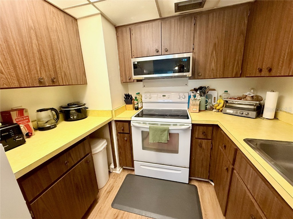 4805 Rilma Avenue #102 Sarasota FL 34234 A4663422 image7