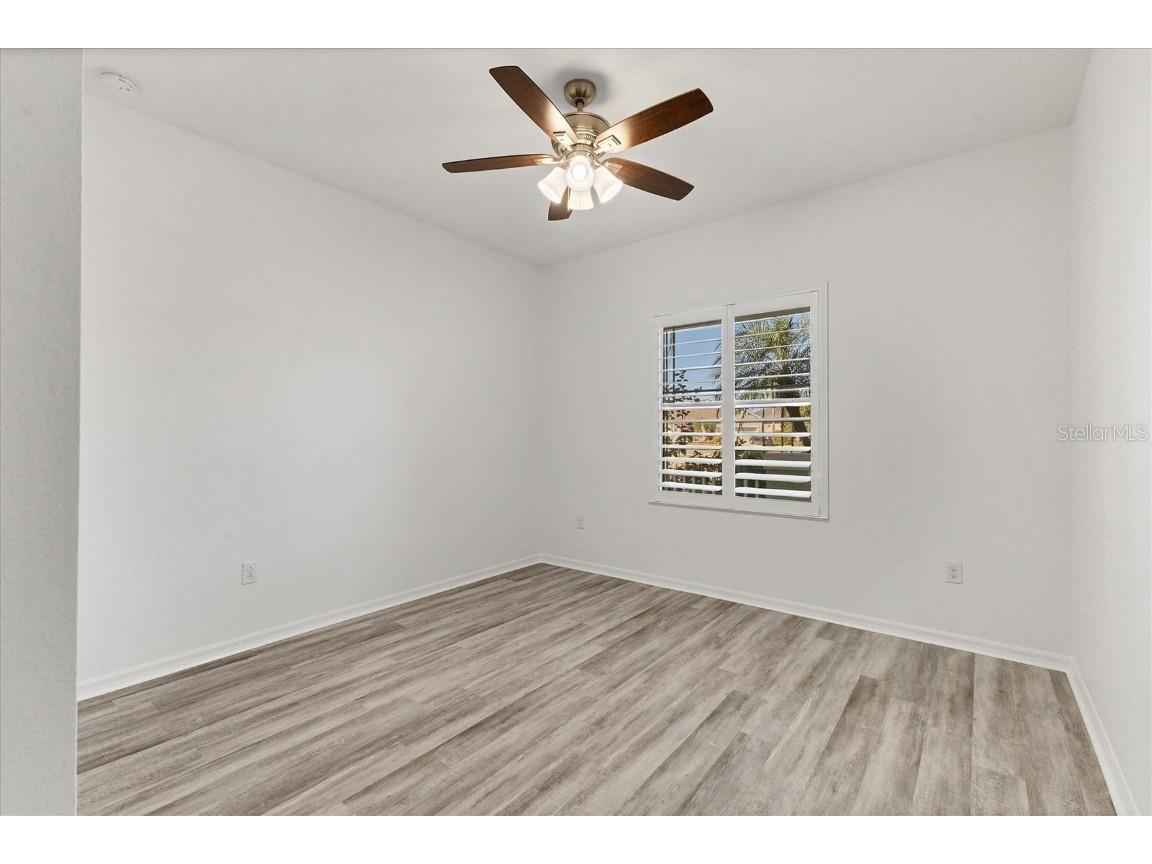 4806 Lake Breeze Terrace Sarasota FL 34243 A4675924 image16