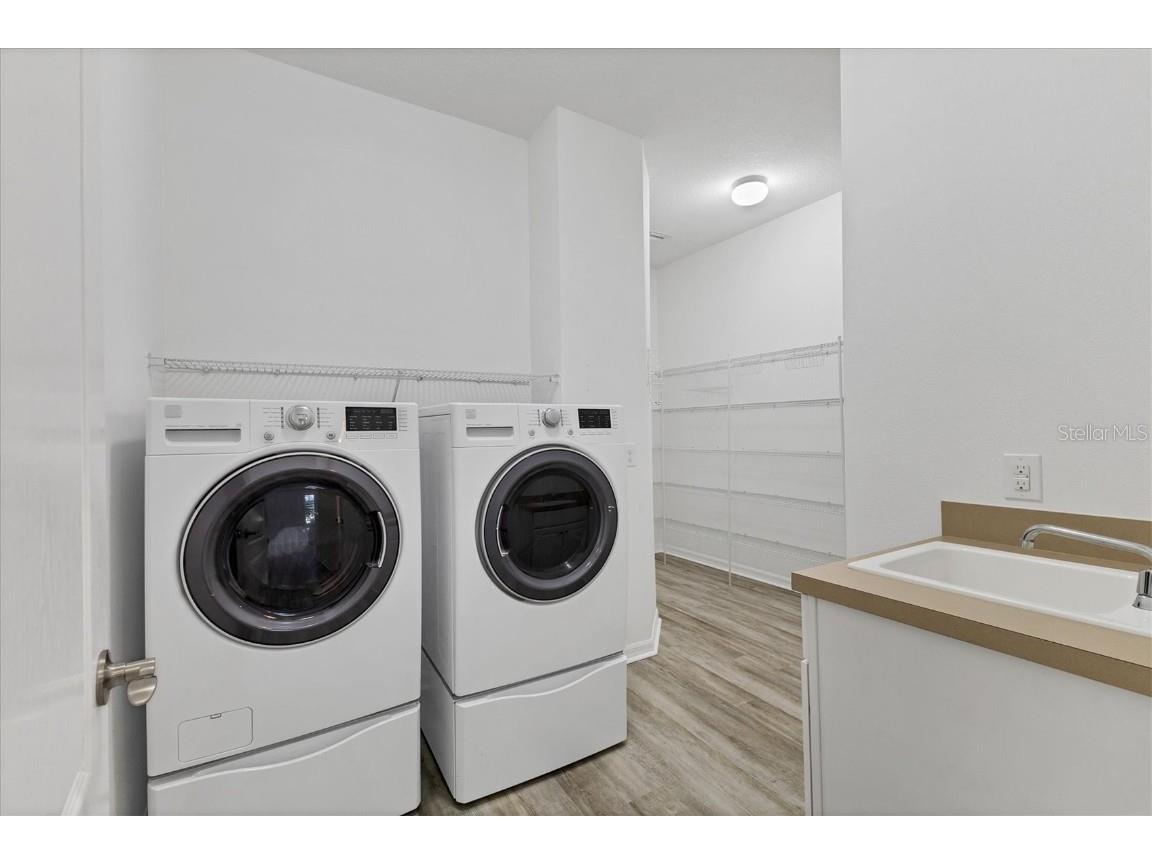 4806 Lake Breeze Terrace Sarasota FL 34243 A4675924 image21