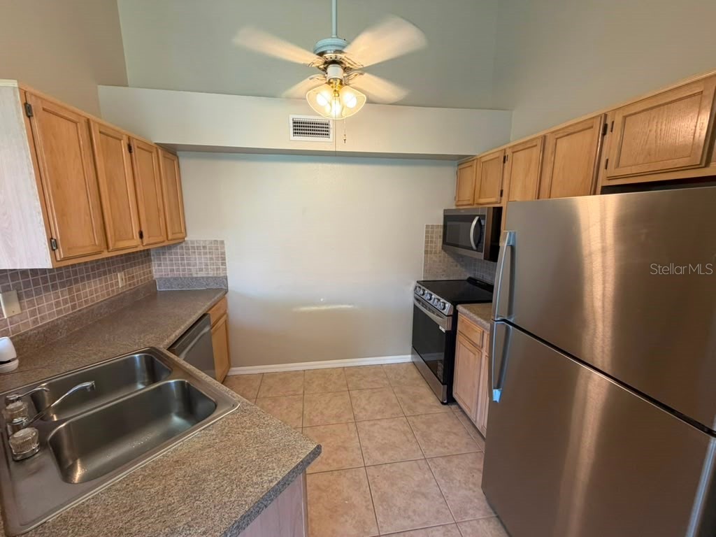 4807 Normandy Place #202 Orlando FL 32811 S5152109 image7