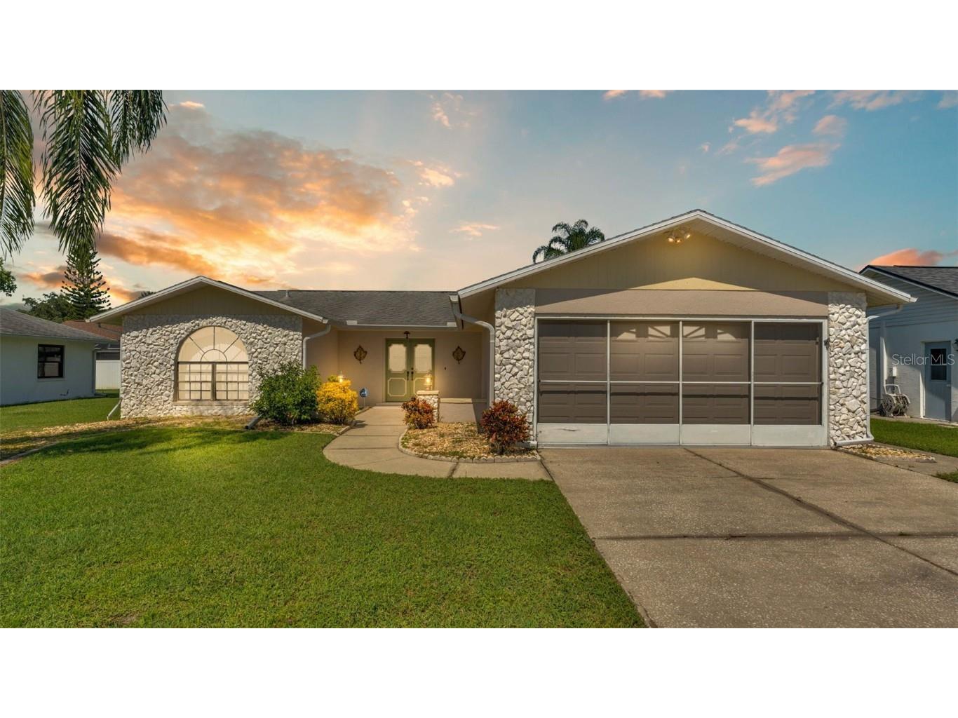4807 Swallowtail Drive New Port Richey FL 34653 L4946987 image1