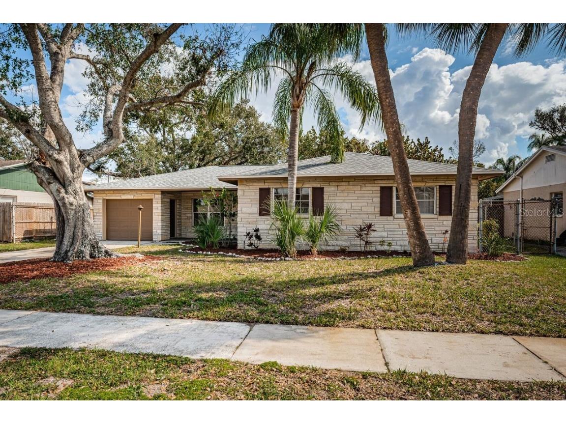 4807 Wynwood Drive Tampa FL 33615 - SALTWATER CANAL TO TAMPA BAY TB8349666 image1