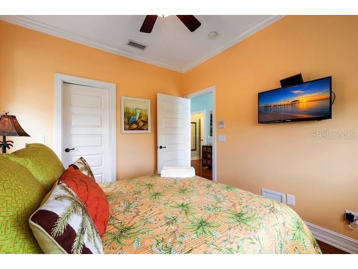 4808 Gulf Drive #B Holmes Beach FL 34217 TB8368522 image17