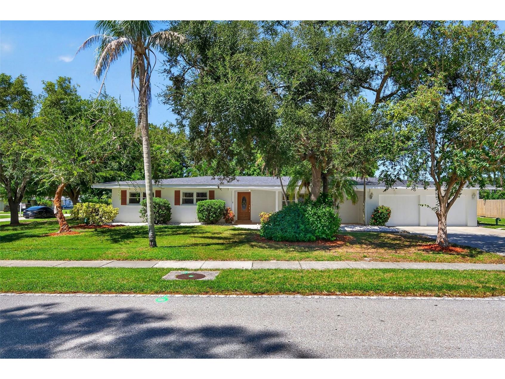 4808 Riverwood Avenue Sarasota FL 34231 A4679255 image1