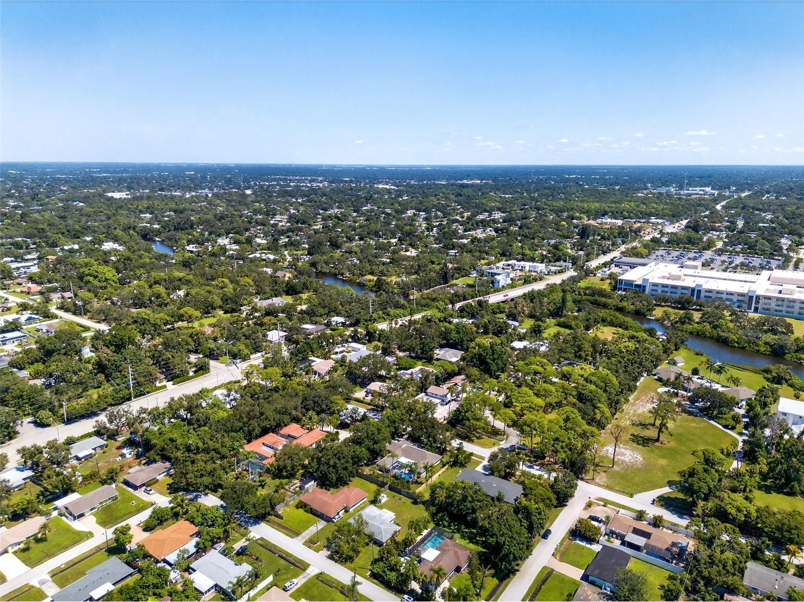 4808 Riverwood Avenue Sarasota FL 34231 A4679255 image13