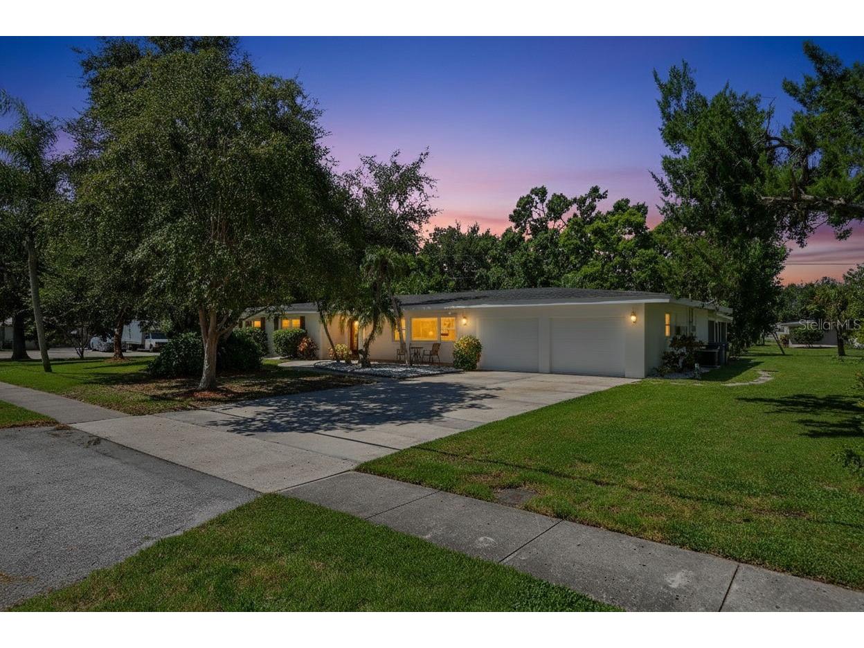 4808 Riverwood Avenue Sarasota FL 34231 A4679255 image2