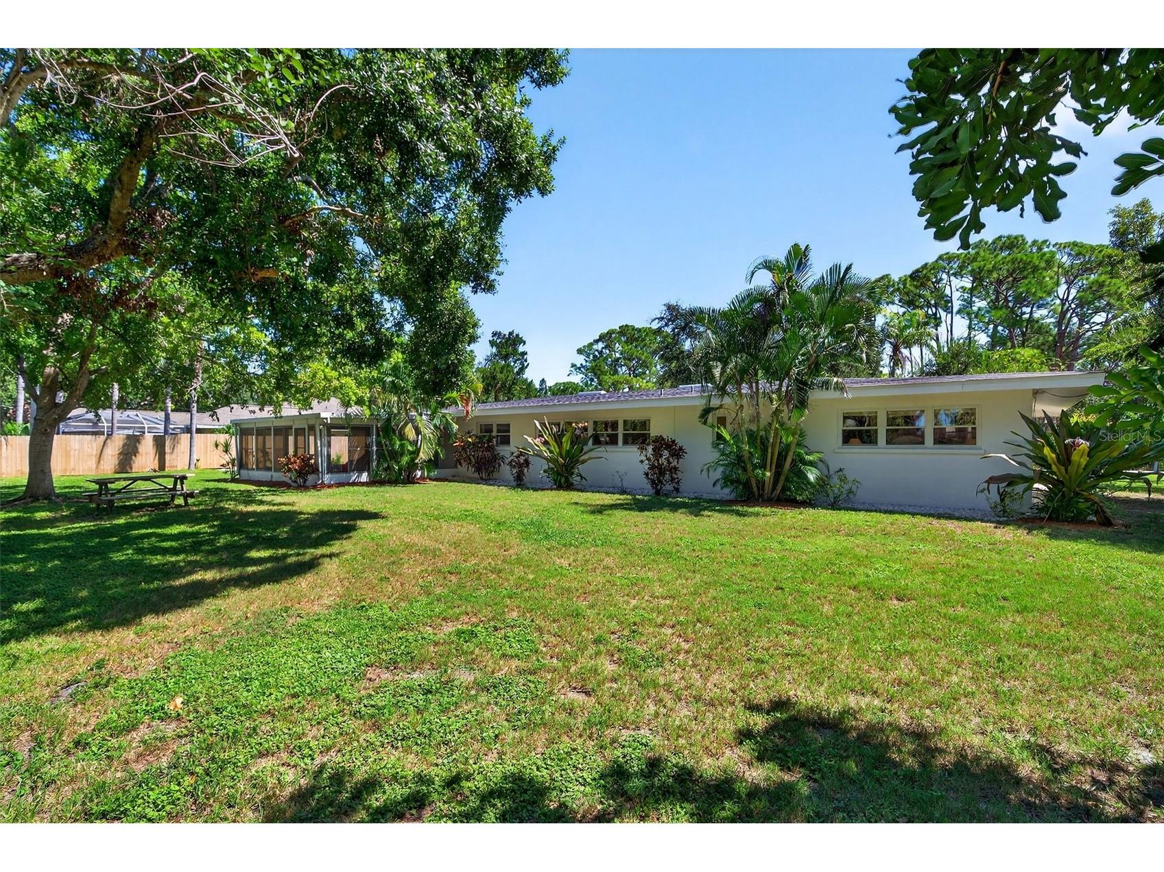 4808 Riverwood Avenue Sarasota FL 34231 A4679255 image22