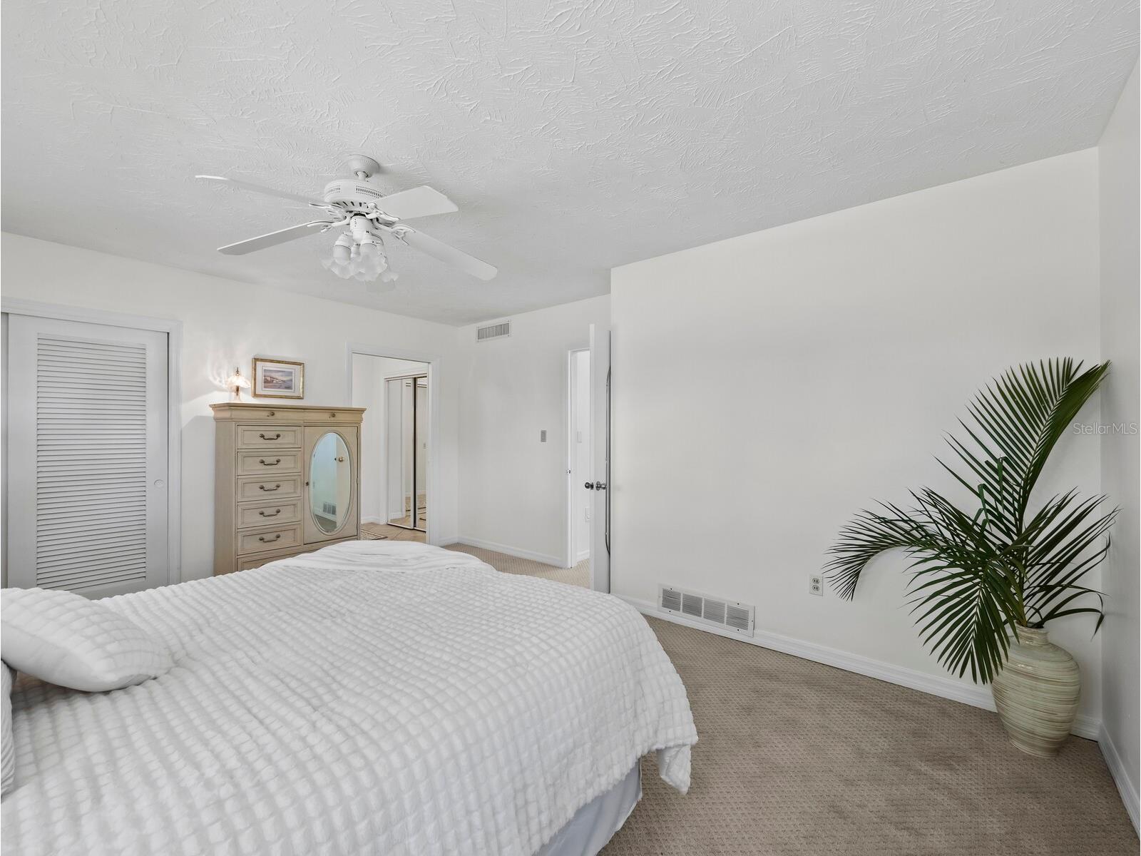 4808 Riverwood Avenue Sarasota FL 34231 A4679255 image37