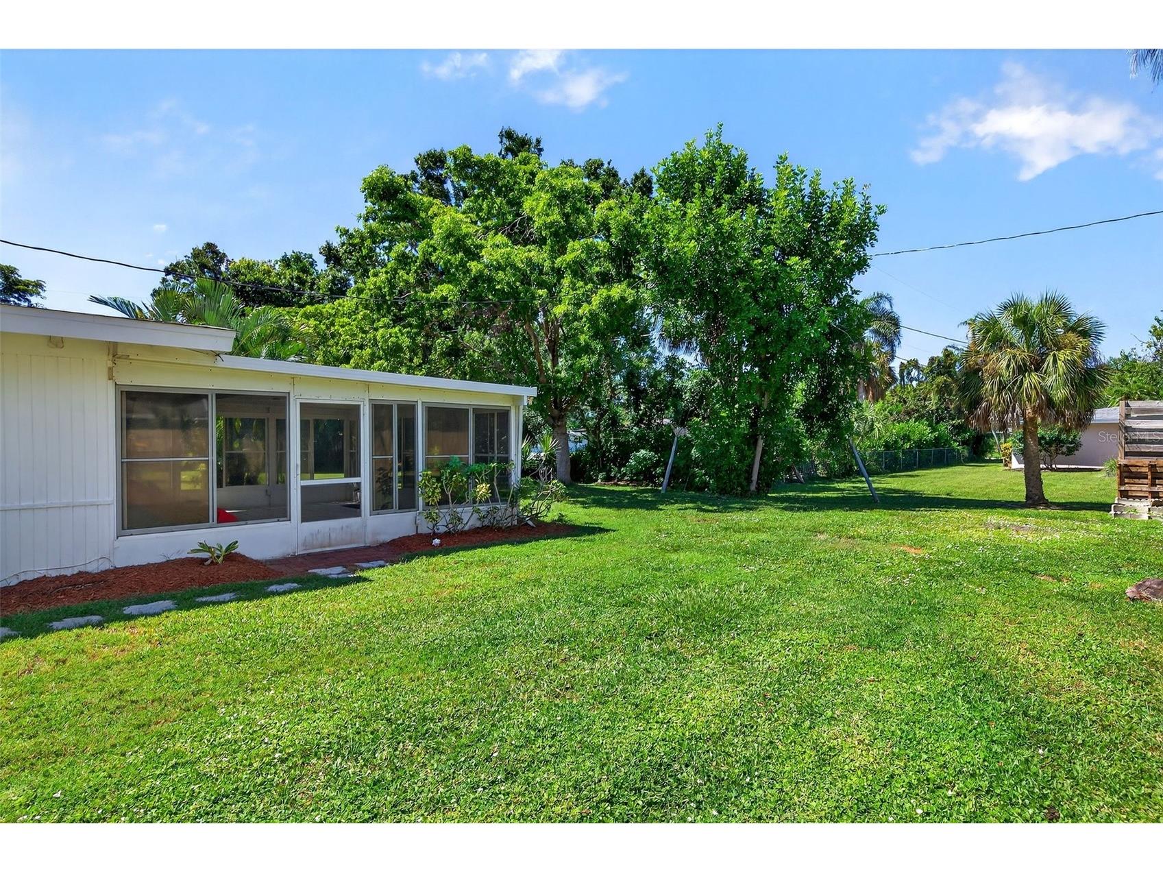 4808 Riverwood Avenue Sarasota FL 34231 A4679255 image8