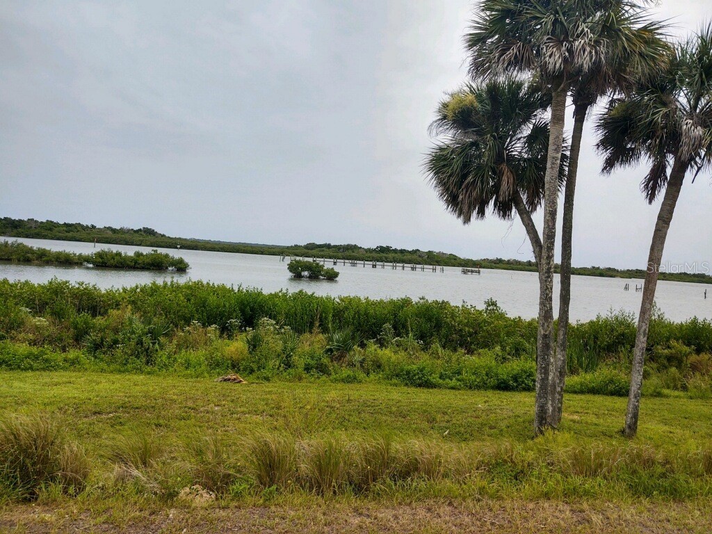 481 Cheyenne Drive Oak Hill FL 32759 - INTRACOASTAL WATERWAY O5968025 image1