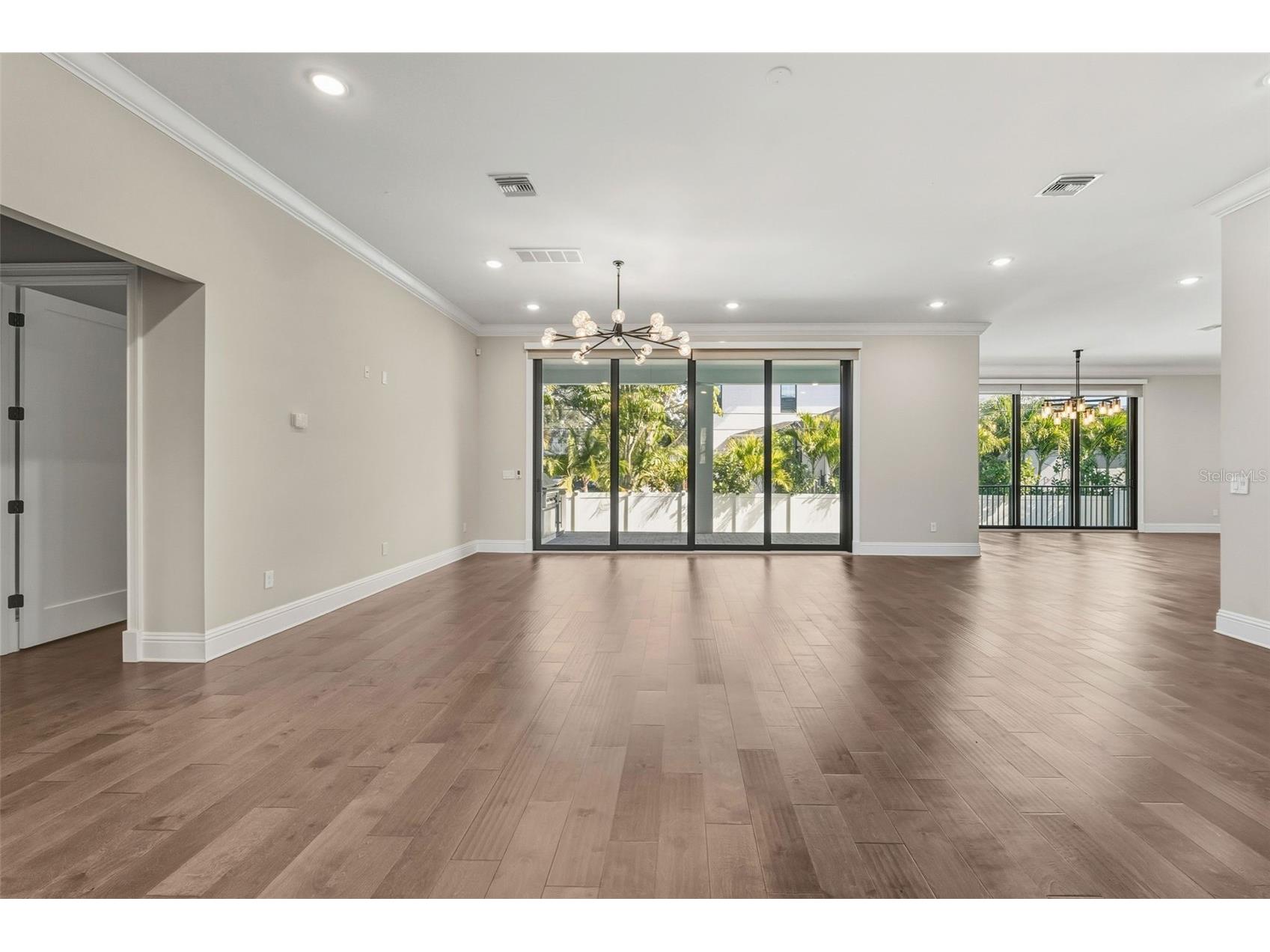 481 W Davis Boulevard Tampa FL 33606 TB8466754 image11