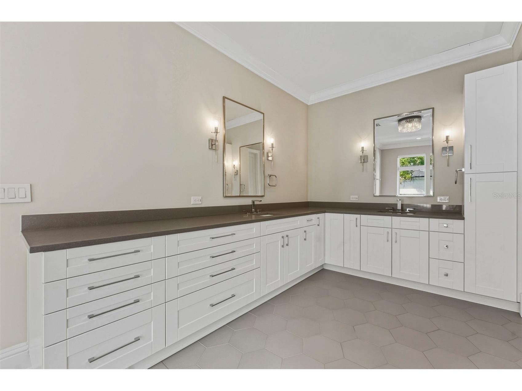 481 W Davis Boulevard Tampa FL 33606 TB8466754 image40