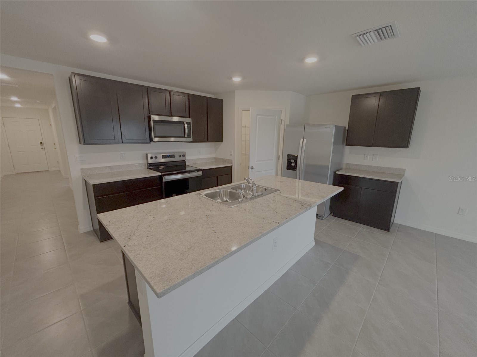 481 W Rexford Drive Beverly Hills FL 34465 OM726976 image3