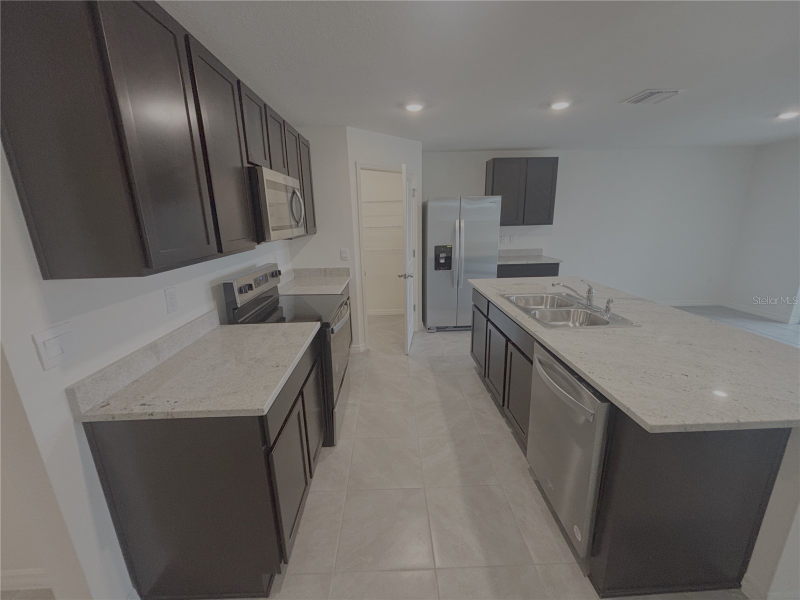 481 W Rexford Drive Beverly Hills FL 34465 OM726976 image4