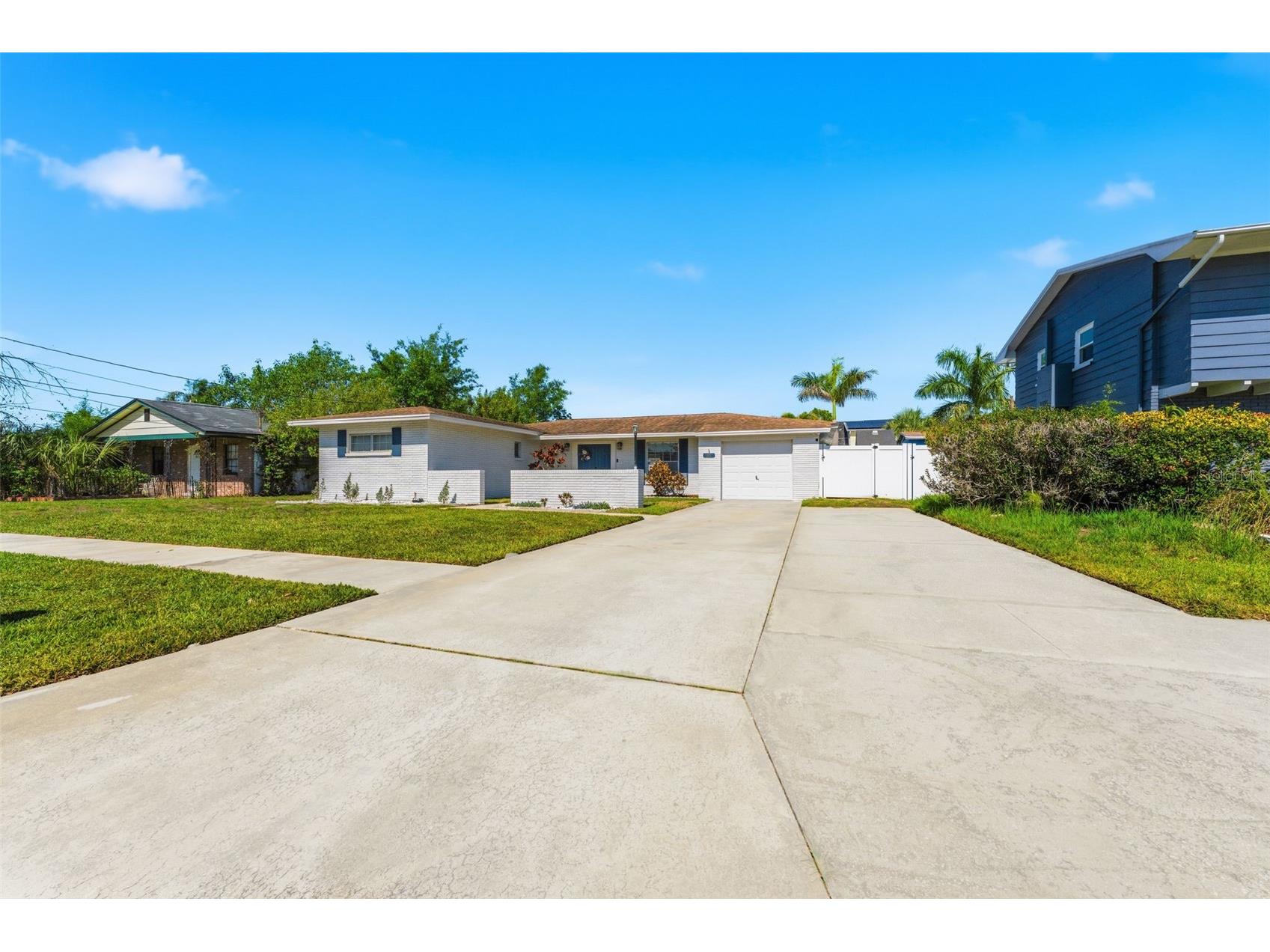 4810 Arrowwood Drive Tampa FL 33615 TB8511121 image1