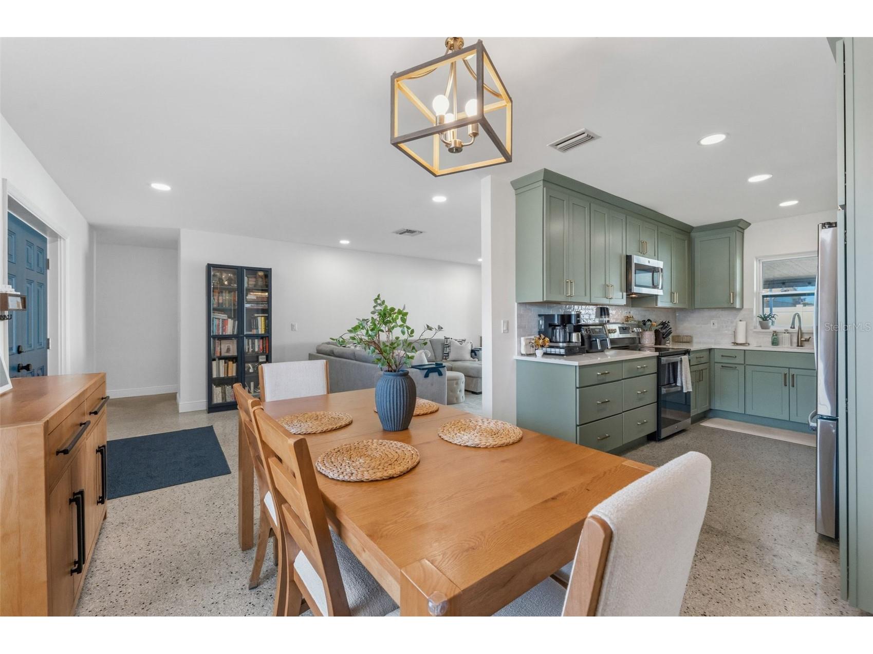 4810 Arrowwood Drive Tampa FL 33615 TB8511121 image9