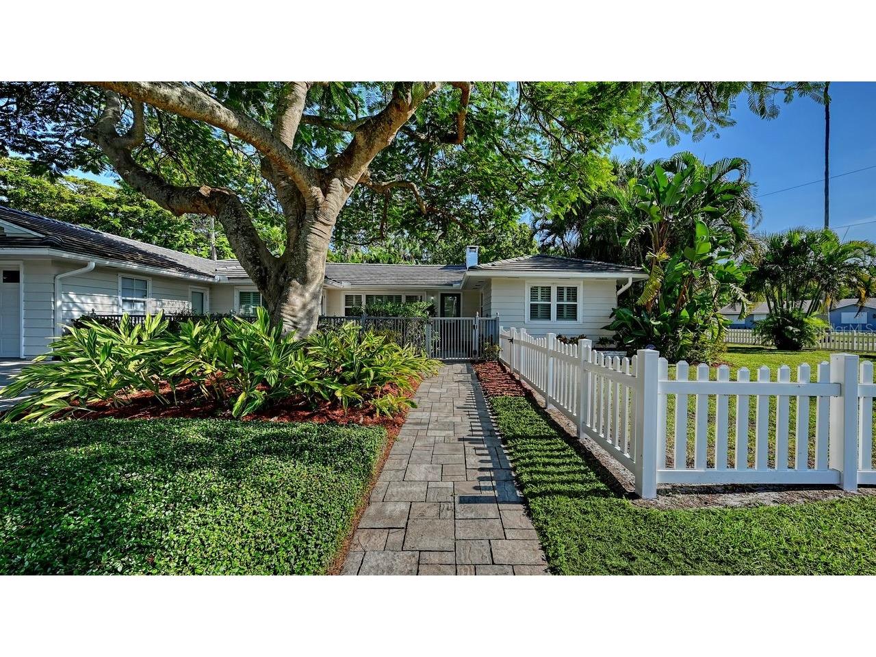 4810 Bay Shore Road Sarasota FL 34234 A4672800 image3