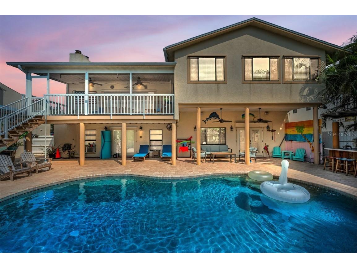 4810 Blue Jay Circle Palm Harbor FL 34683 TB8427559 image1