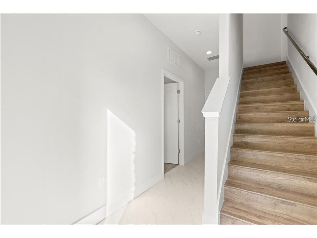 4810 W Mcelroy Avenue #21 Tampa FL 33611 TB8504697 image2