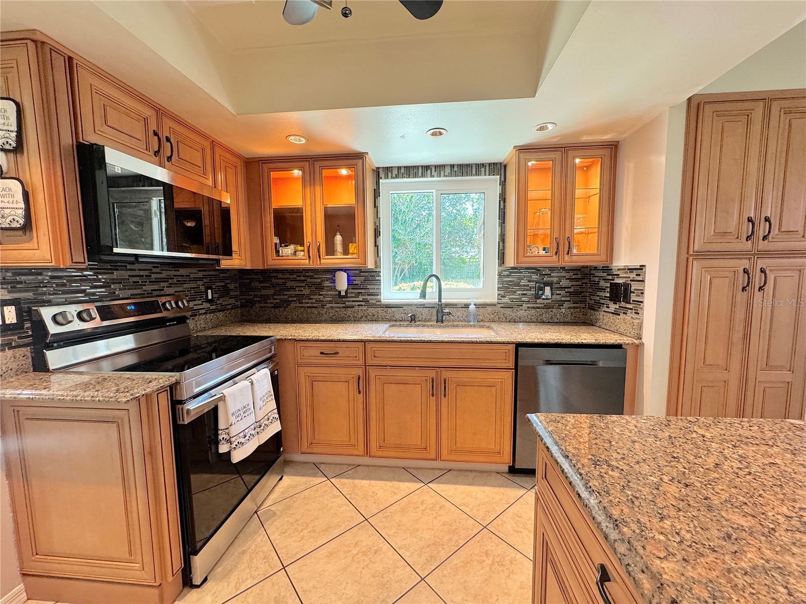 4811 79th Avenue Plaza E Sarasota FL 34243 A4684777 image10