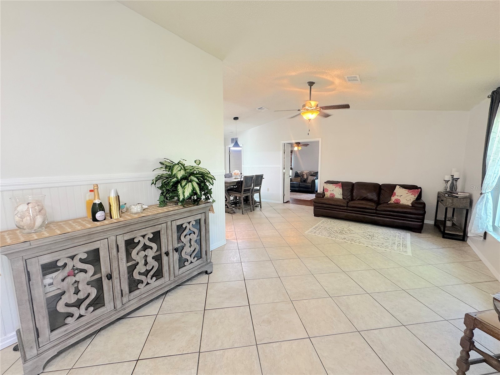 4811 79th Avenue Plaza E Sarasota FL 34243 A4684777 image4