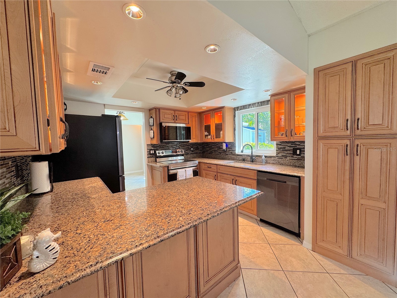 4811 79th Avenue Plaza E Sarasota FL 34243 A4684777 image8