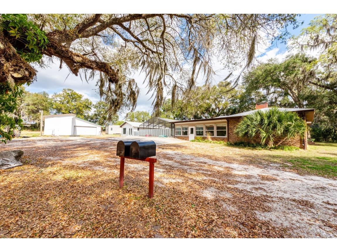 4811 County Road 48 Okahumpka FL 34762 - PALATLAKAHA O5999373 image1