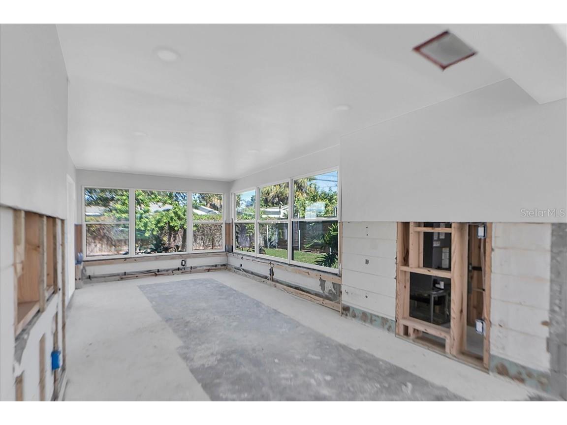 4811 Del Rio Way S Gulfport FL 33711 TB8438380 image14