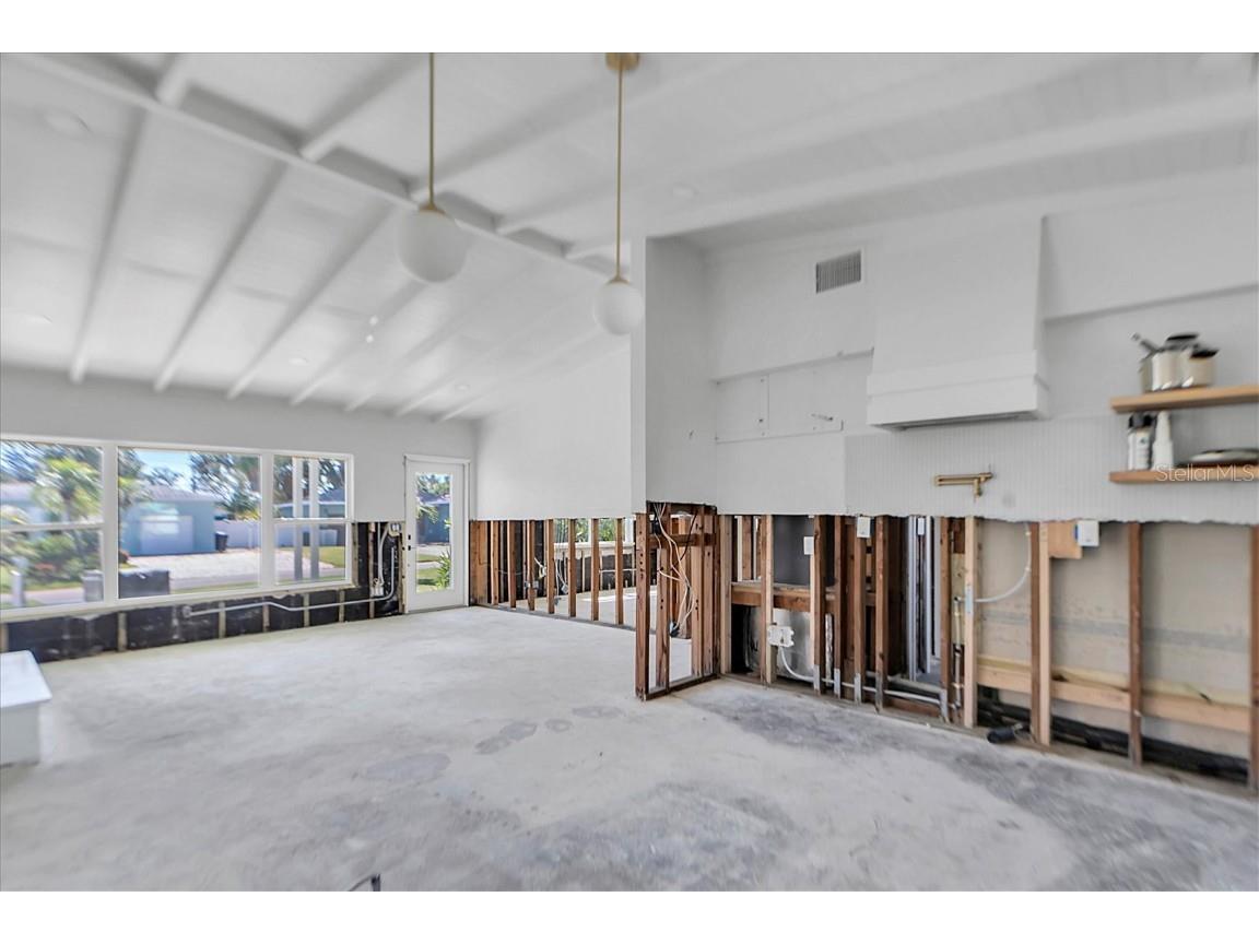 4811 Del Rio Way S Gulfport FL 33711 TB8438380 image5