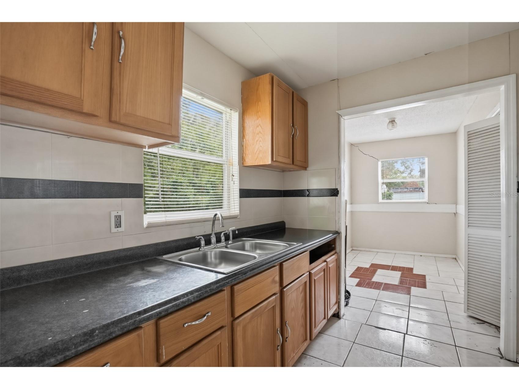 4811 E Clifton Street Tampa FL 33610 TB8497571 image3