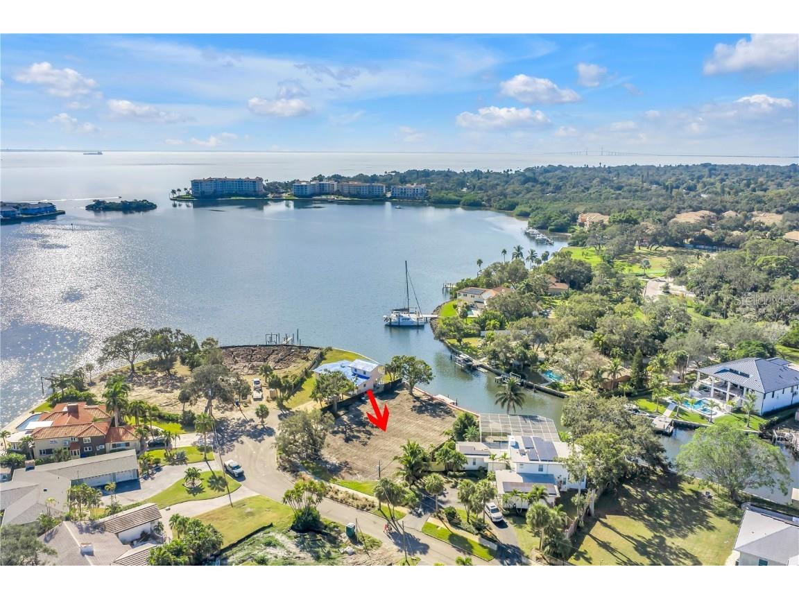 4811 Paradise Way S Saint Petersburg FL 33705 - LITTLE BAYOU TB8450933 image1