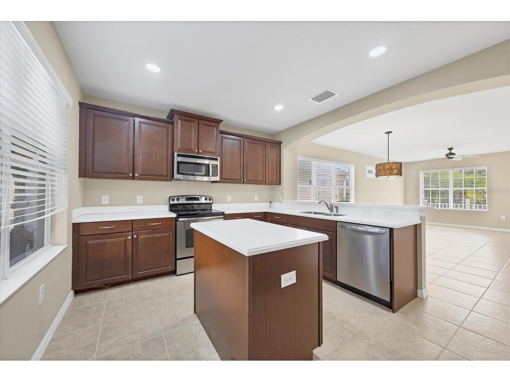 4811 Woodbrook Drive Sarasota FL 34243 A4652272 image15