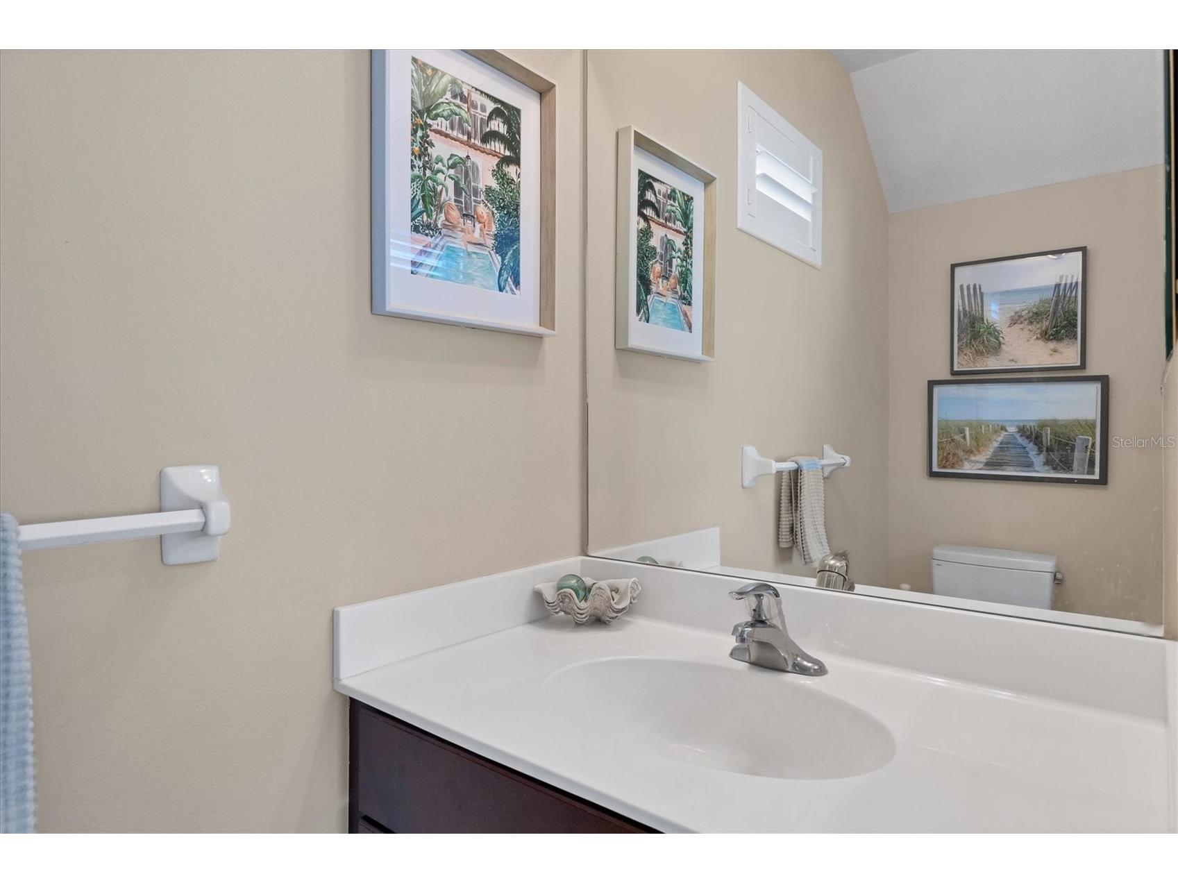 4811 Woodbrook Drive Sarasota FL 34243 A4652272 image36