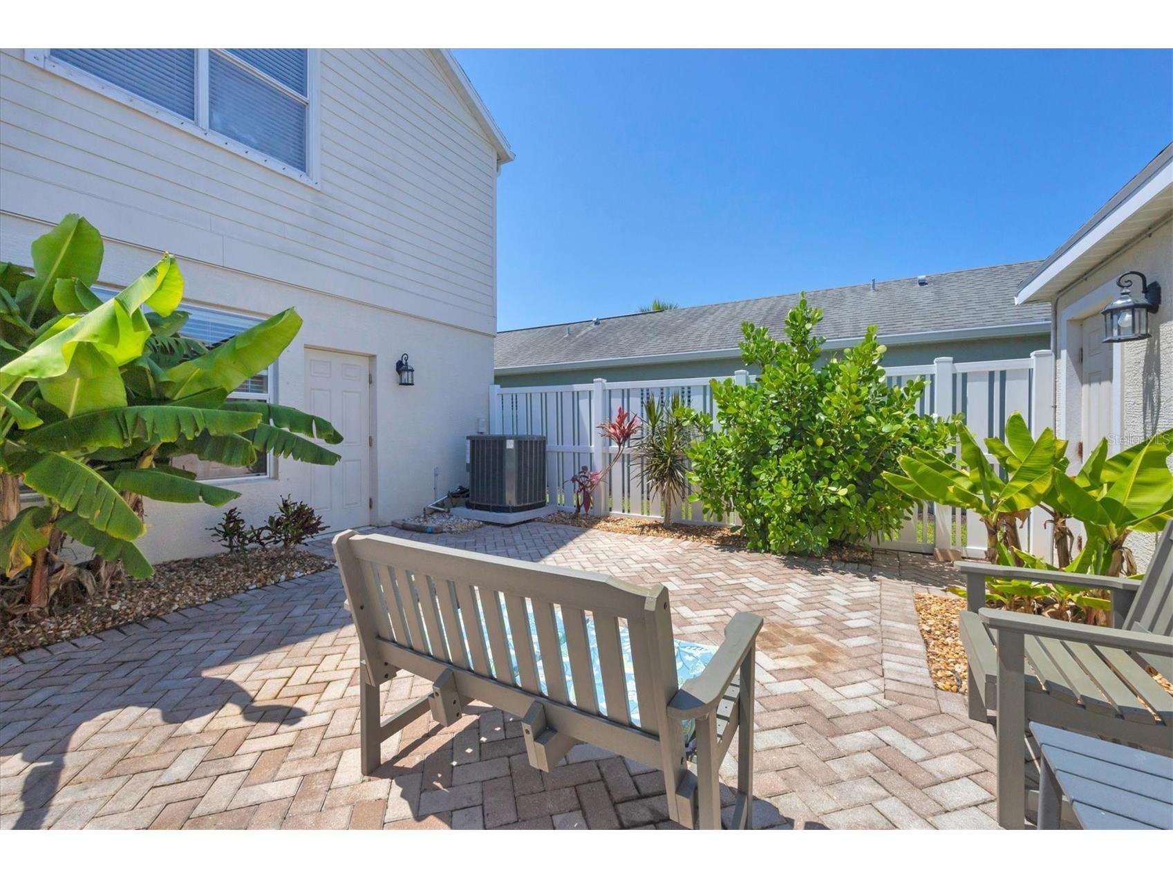 4811 Woodbrook Drive Sarasota FL 34243 A4652272 image38
