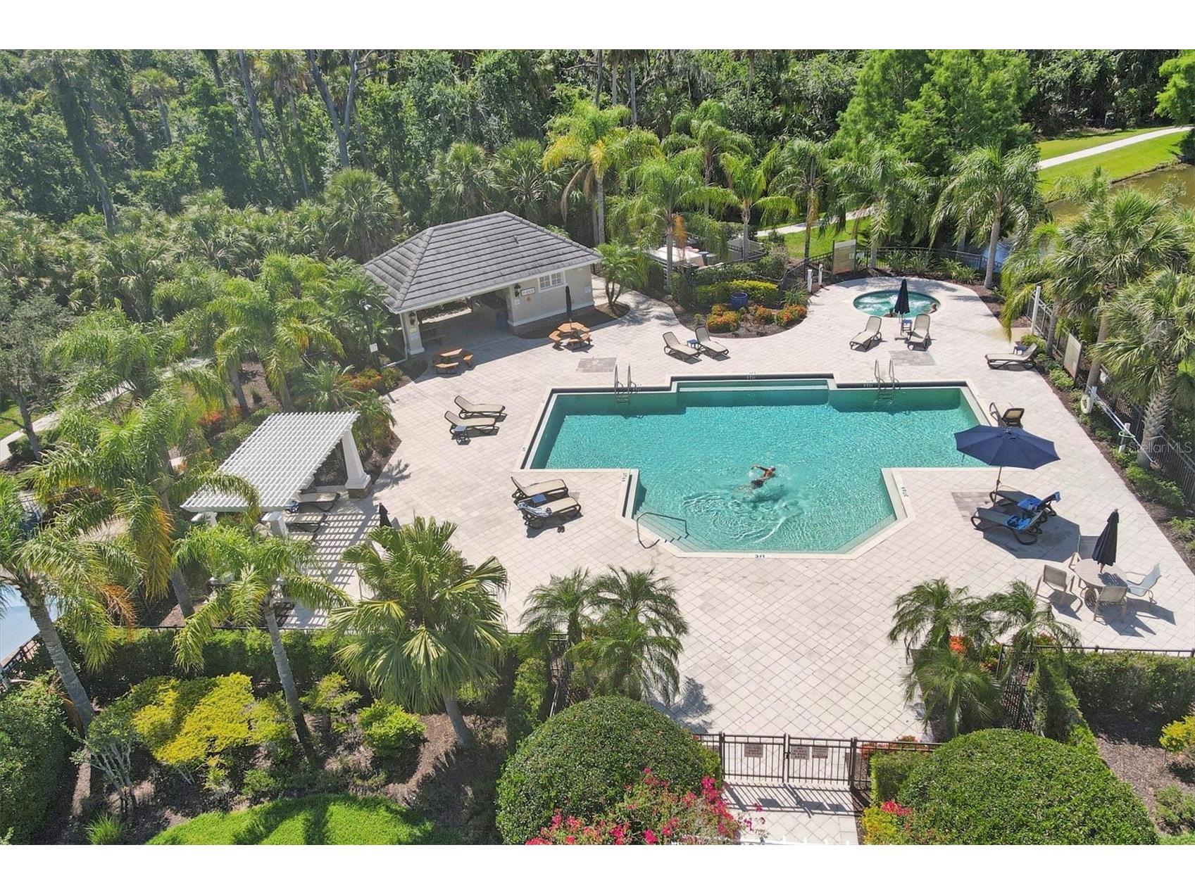 4811 Woodbrook Drive Sarasota FL 34243 A4652272 image4