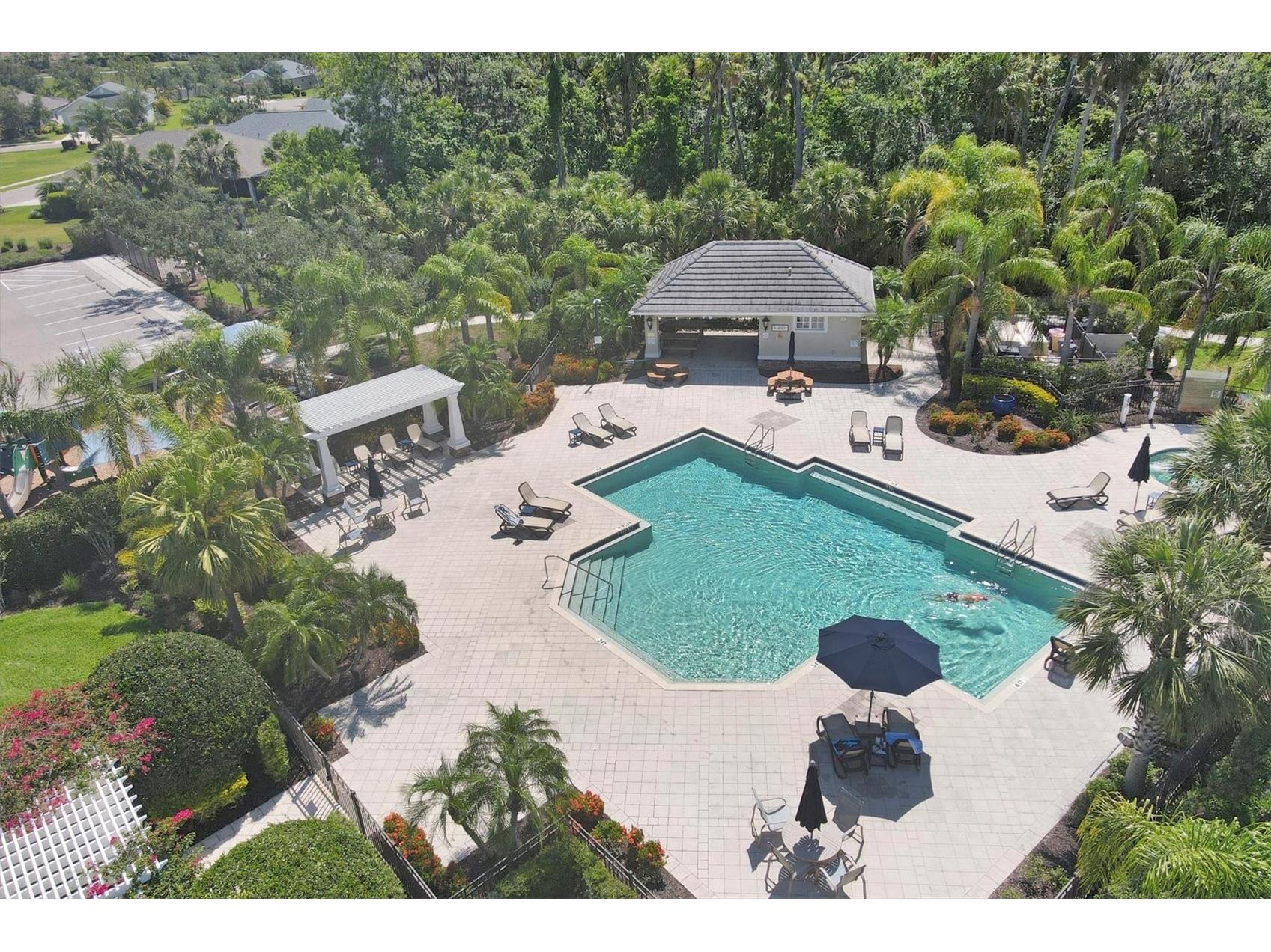 4811 Woodbrook Drive Sarasota FL 34243 A4652272 image48