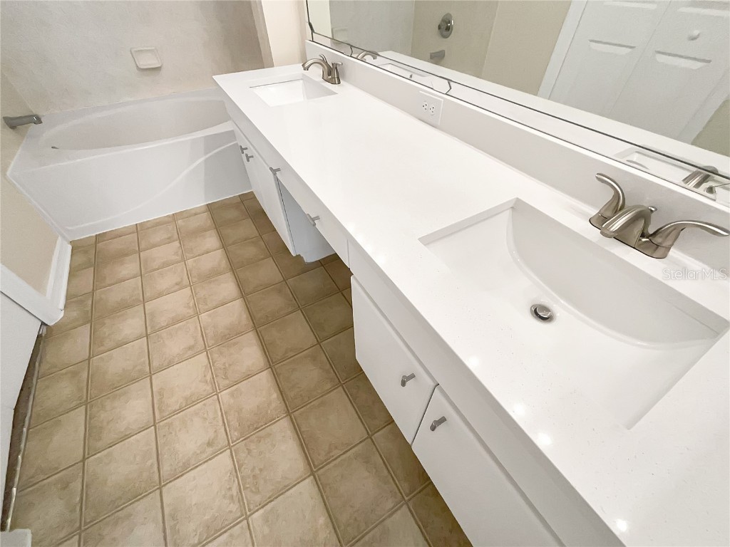 4812 Copper Canyon Boulevard Valrico FL 33594 O6363432 image22