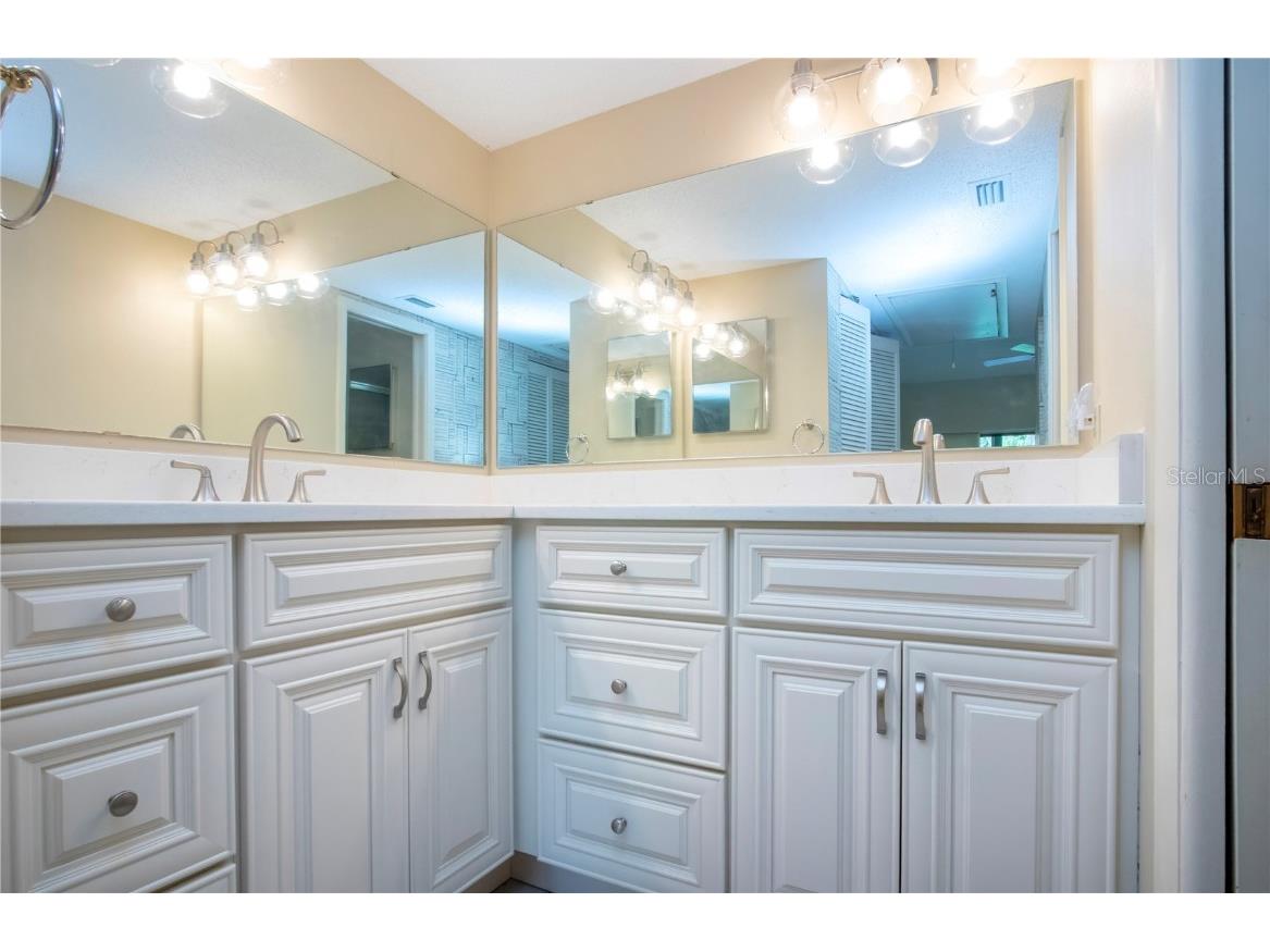 4812 Kestral Park Circle #20 Sarasota FL 34231 A4651548 image39