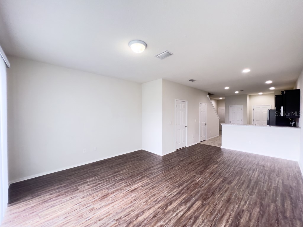 4812 White Sanderling Court Tampa FL 33619 TB8483834 image3