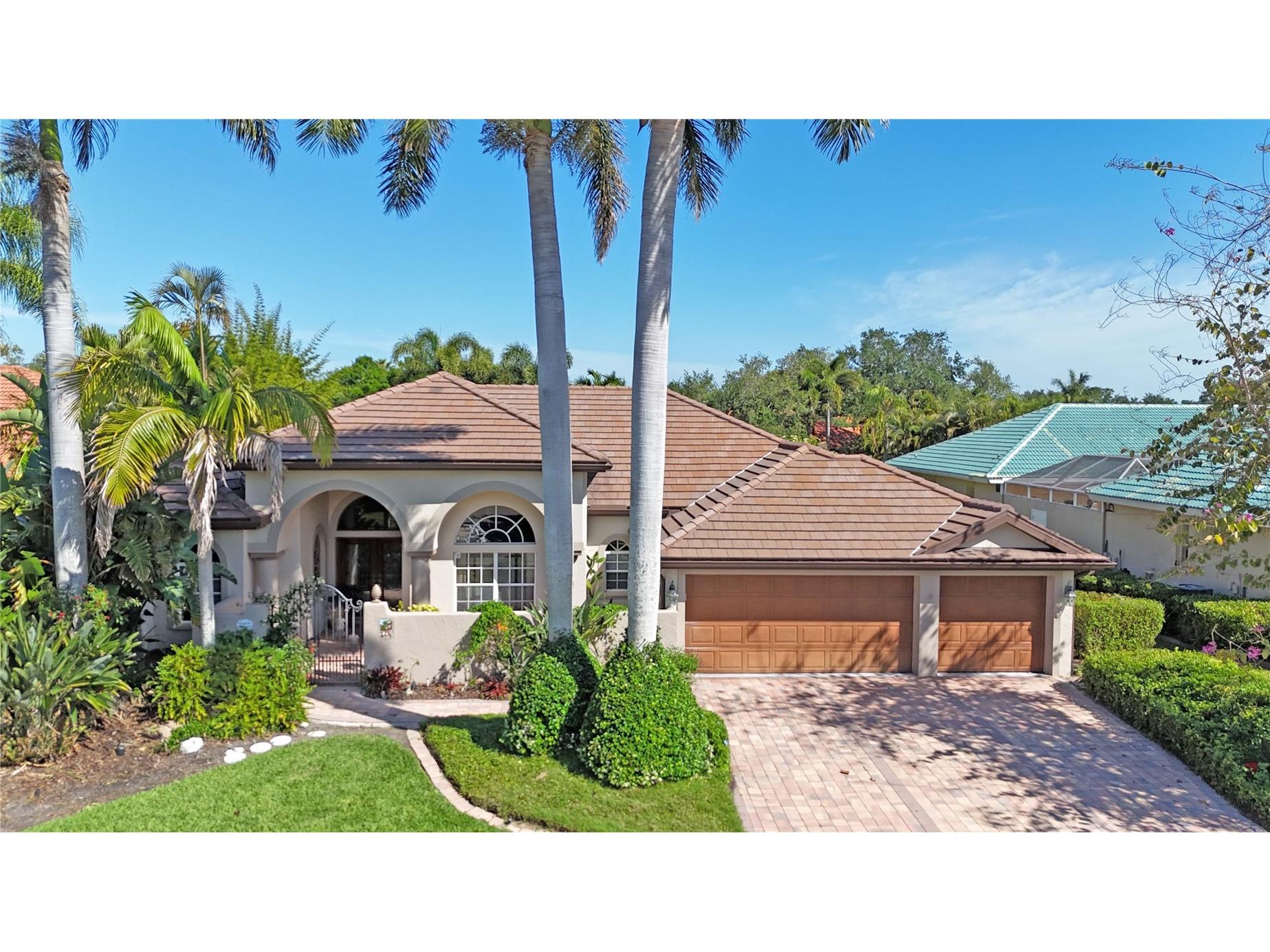 4813 Benchmark Court Sarasota FL 34238 A4690988 image2