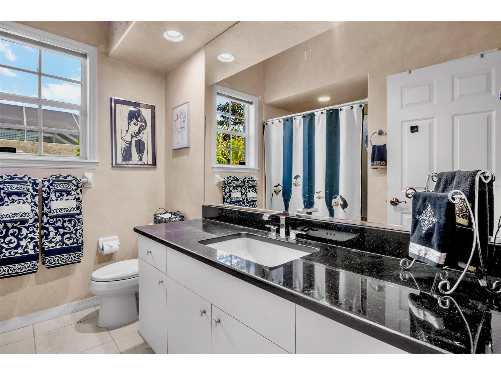 4813 Benchmark Court Sarasota FL 34238 A4690988 image33