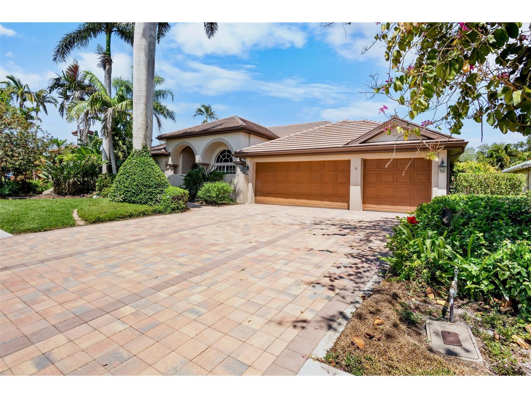 4813 Benchmark Court Sarasota FL 34238 A4690988 image4