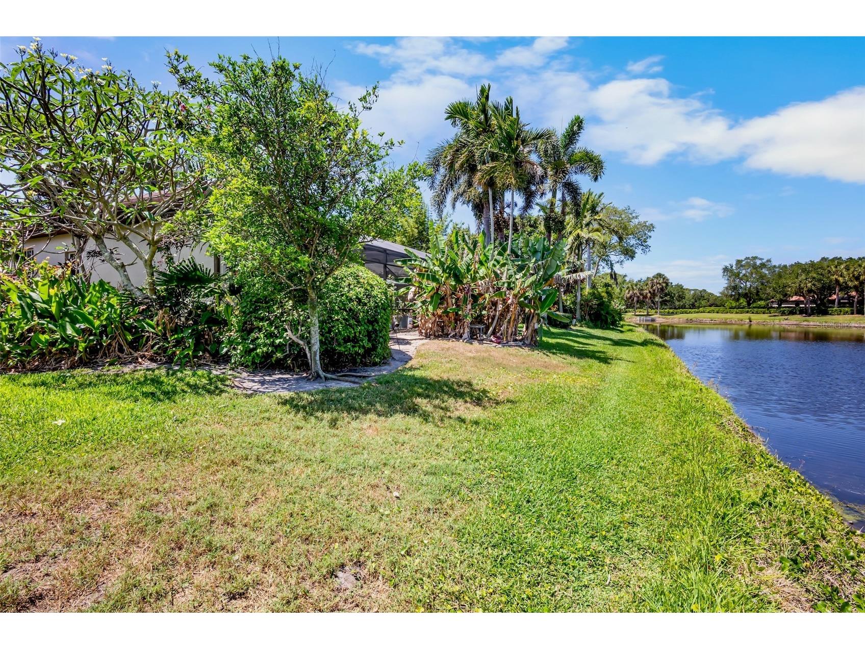 4813 Benchmark Court Sarasota FL 34238 A4690988 image40