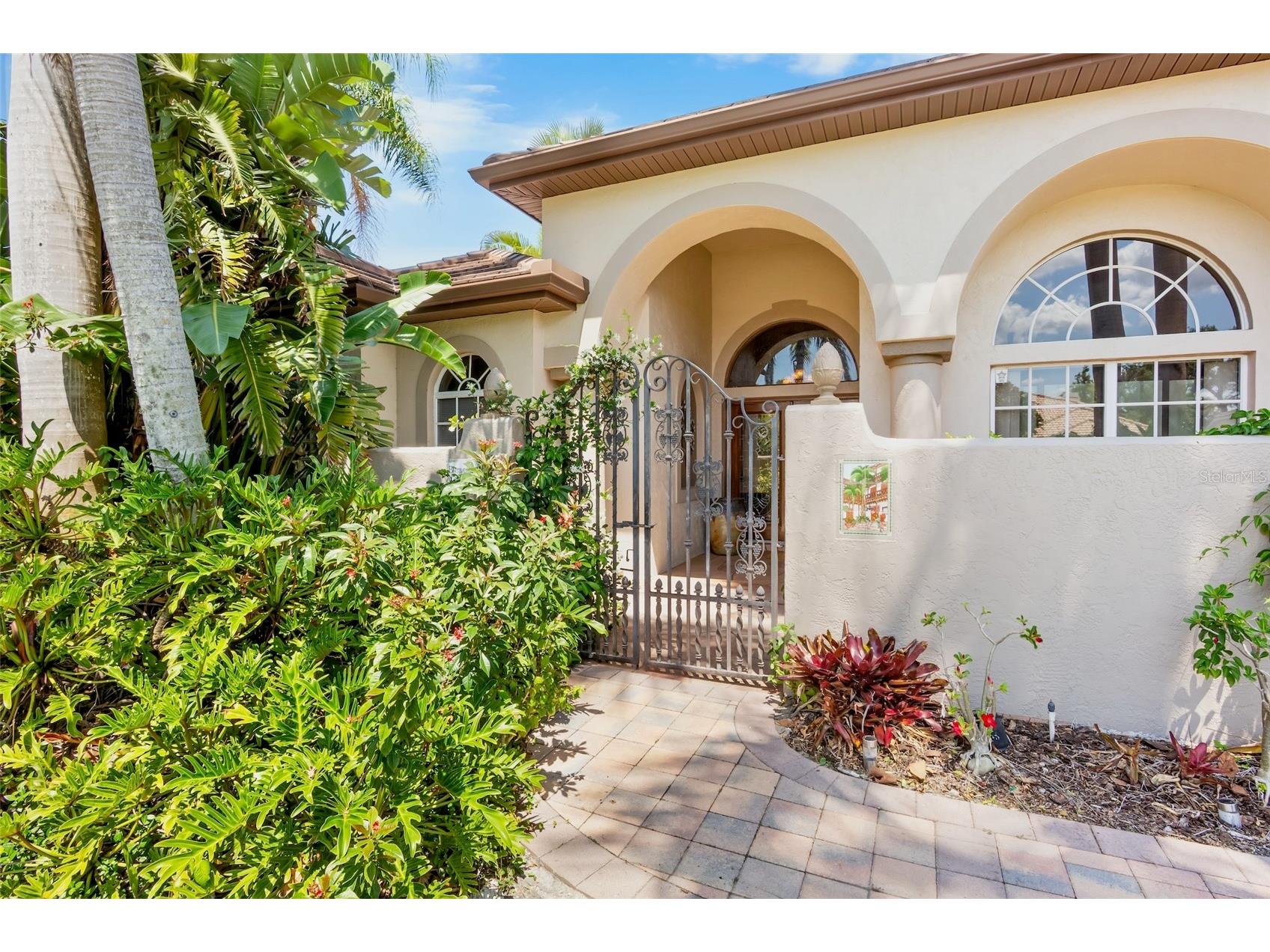 4813 Benchmark Court Sarasota FL 34238 A4690988 image6