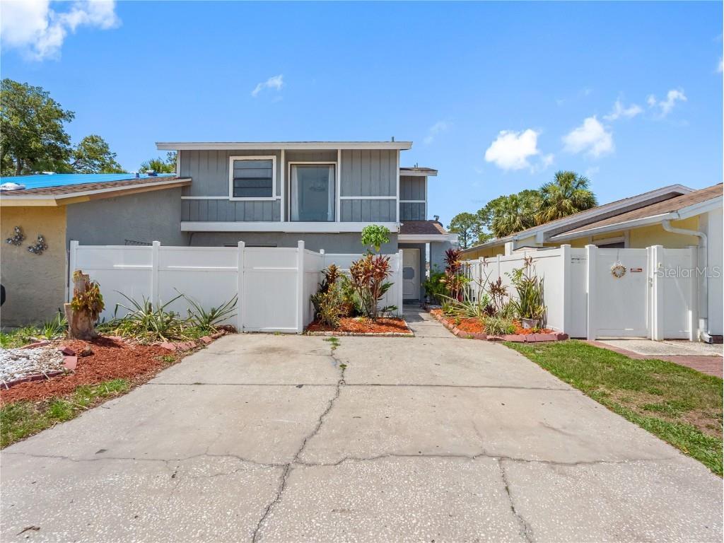 4813 Glenaire Court Tampa FL 33624 TB8391605 image1