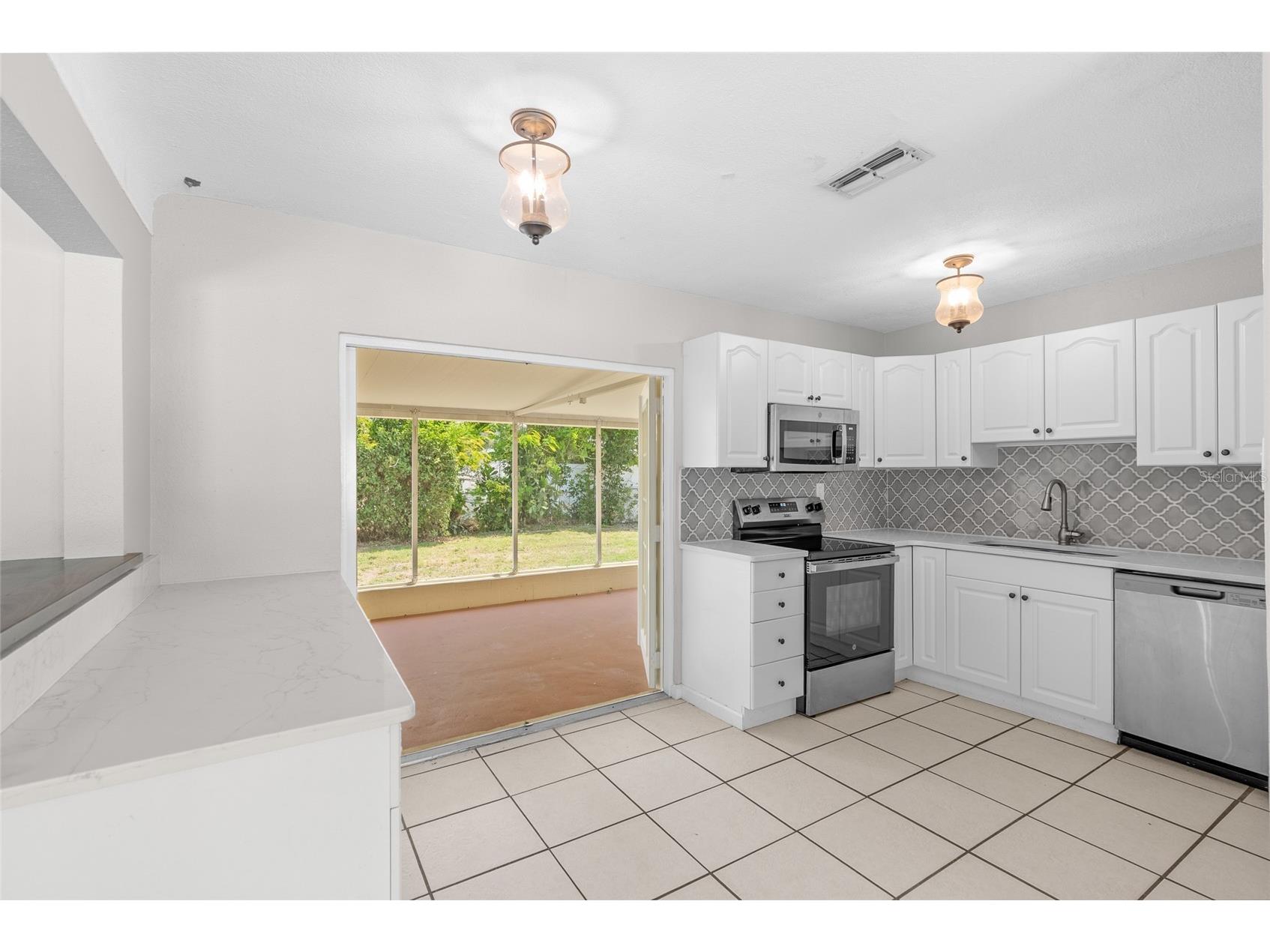 4813 Lake Charles Drive N Kenneth City FL 33709 TB8502183 image18