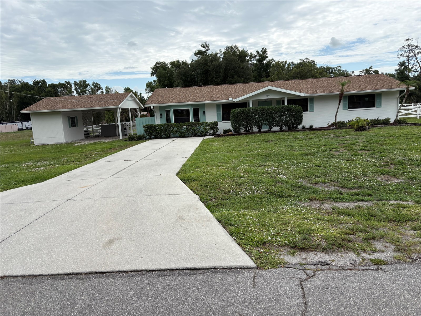 4815 65th Street Court E Bradenton FL 34203 A4696828 image1