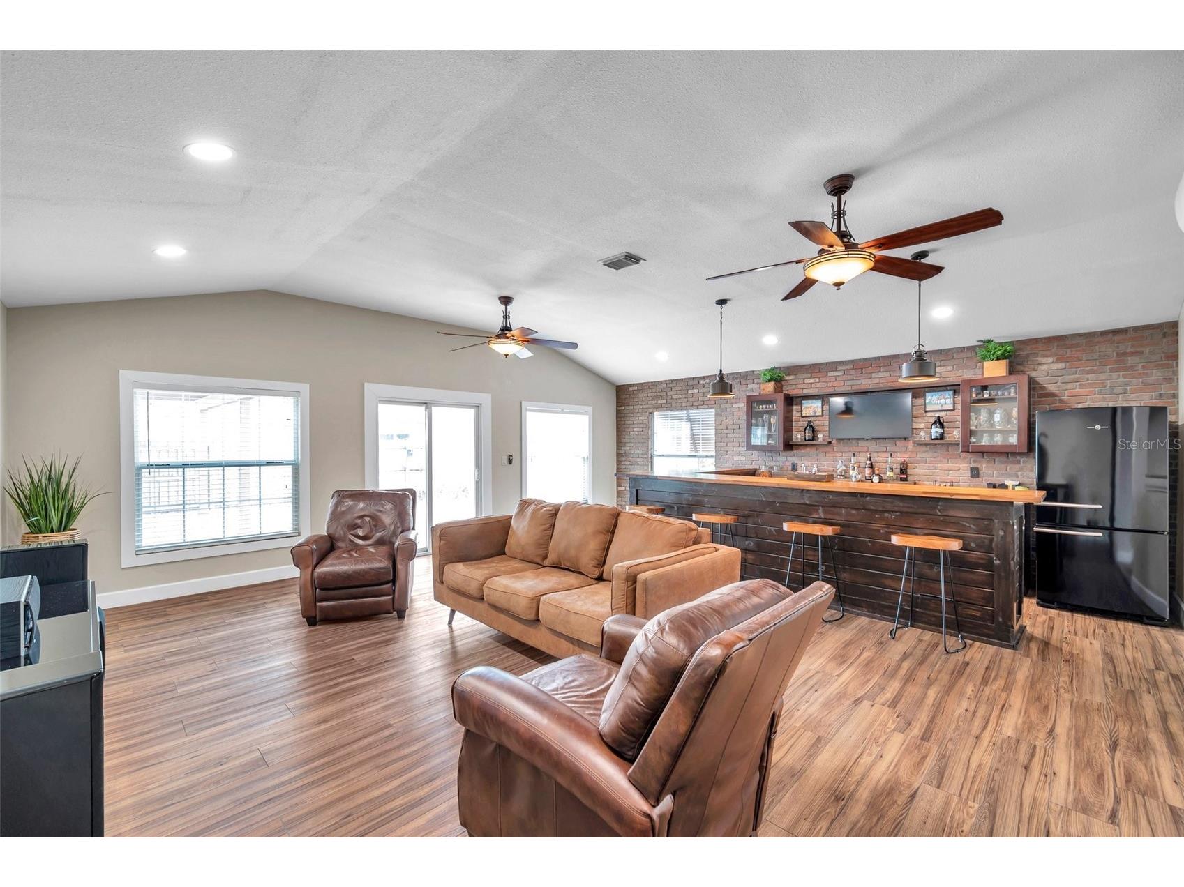 4815 Plantation Drive Tampa FL 33615 TB8472576 image12