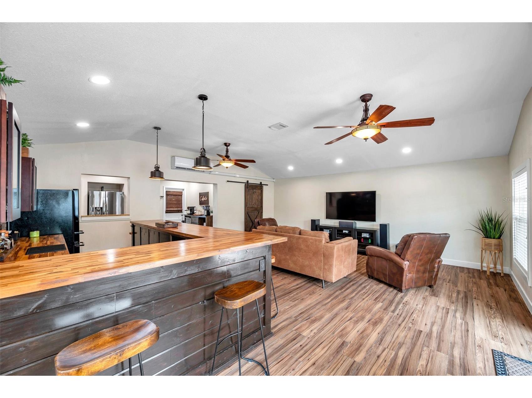 4815 Plantation Drive Tampa FL 33615 TB8472576 image15